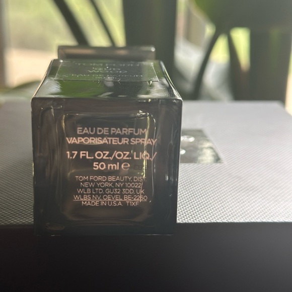 🔥 NEW TOM FORD Private Blend Oud Wood Gift Set - Picture 5 of 9